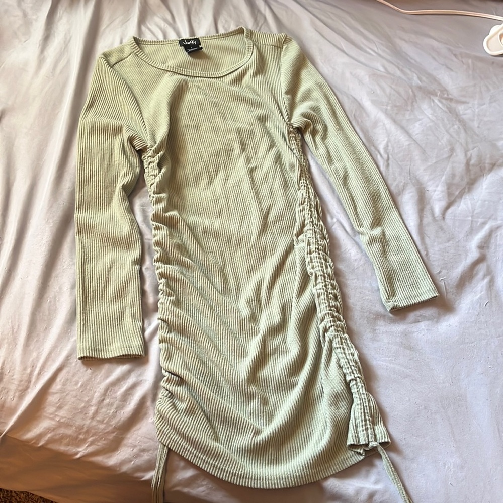 green scrunch dress